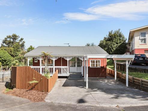 1/70 Mcleod Road, Te Atatu South