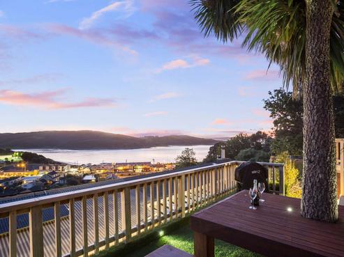 17A Acheron Road, Mana