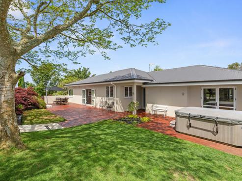 11 Meadway Road, Ngahinapouri