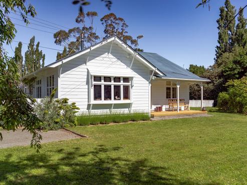 89 No 1 Line, Featherston