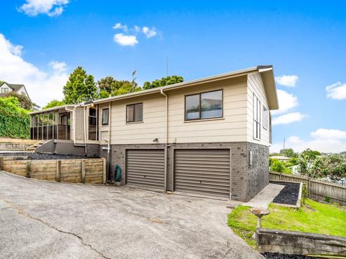 2/19 Cassandra Grove, Totara Vale