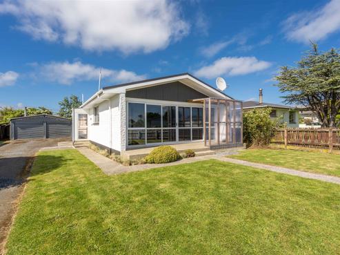 39 Iona Place, Strathern