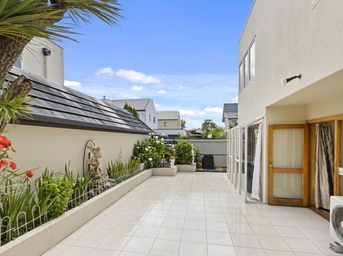 1/33 Holly Road, Saint Albans