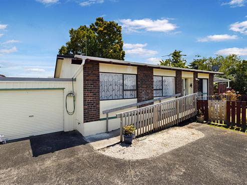 3/86 Roberts Road, Te Atatu South