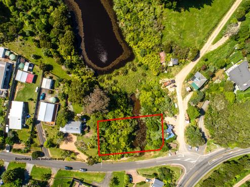 2 Waiata Road, Onetangi