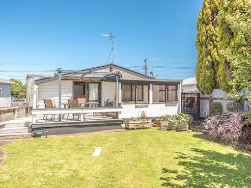 70 Lincoln Road, Springvale