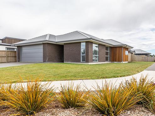 2 Burrow Street, Rolleston