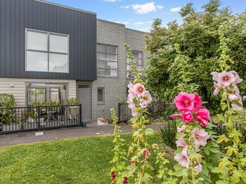 8 Flax Place, Stonefields