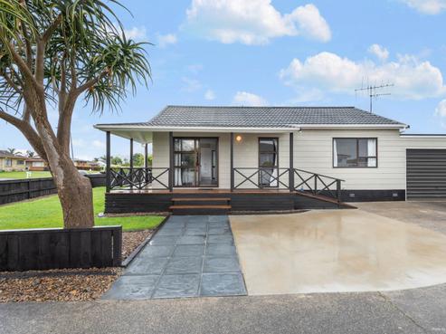 24A Edgewater Parade, Waiuku