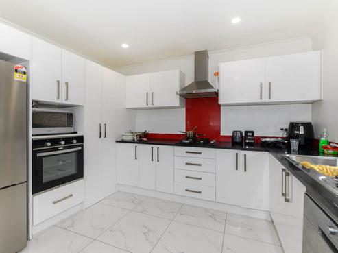 16B Cosgrave Road, Papakura