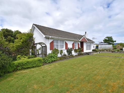 15 Ash Street, Newfield