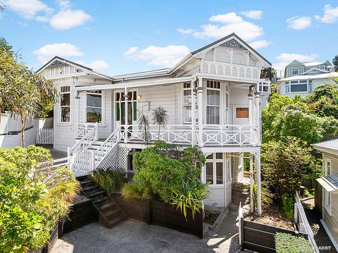 12 Manley Terrace, Newtown