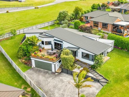 27 Roberta Crescent, Orewa