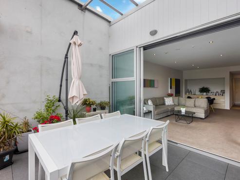 411/40 Library Lane, Albany