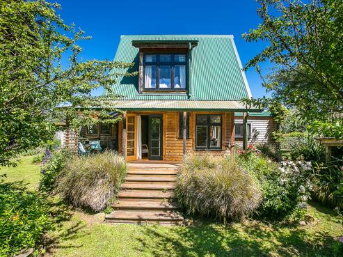3 Erne Street, Waitati