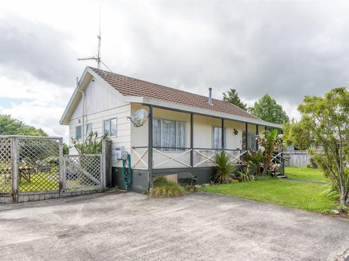 114 Lewis Street, Glenview