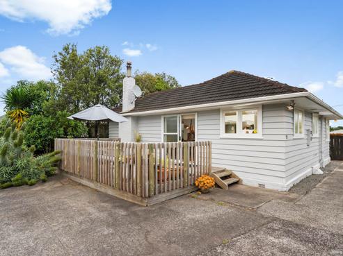 37 Titoki Street, Te Atatu Peninsula