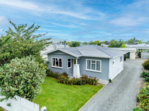1007 Outram Road, Akina