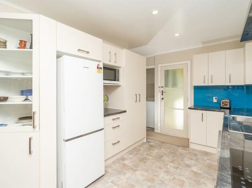 13 Lansdowne Crescent, Glenview