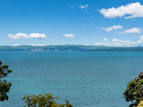33B Montgomery Avenue, Rothesay Bay