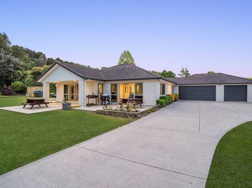 80 Old Barn Road, Opaheke