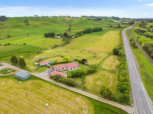 1024 Mountain Road, Inglewood