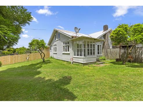 22A Masefield Drive, Enderley