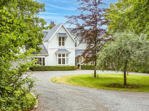 1776 Cust Road, Cust
