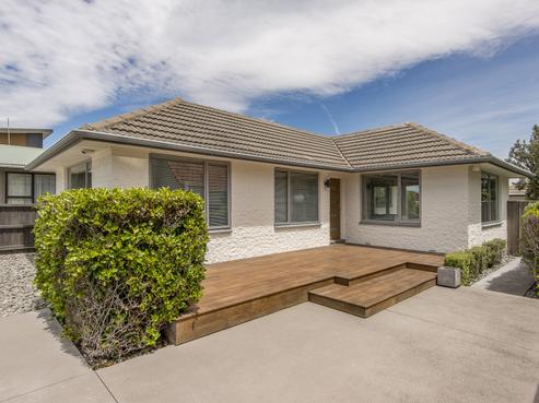 515 Marine Parade, South New Brighton