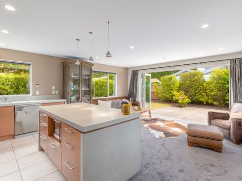 25 Brookfield Drive, Northwood