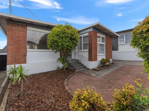 3 Paynters Avenue, Strandon