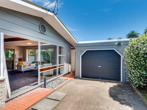 4/33 Latham Street, Napier South