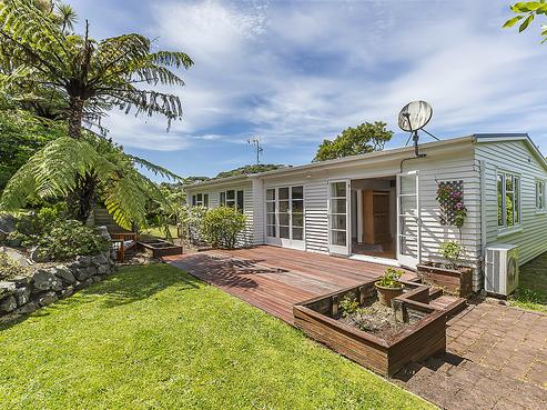 7 Berrymead Way, Karori