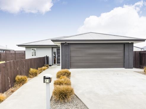 21 Wescombe Grove, Feilding