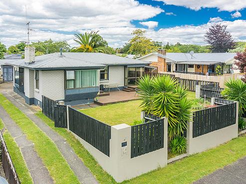 14 Clematis Avenue, Pukete