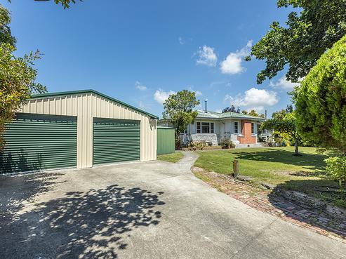 4 Cambridge Terrace, Taradale