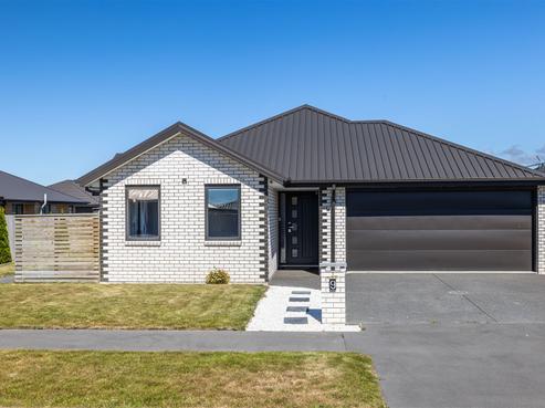 9 Myrtle Road, Hornby