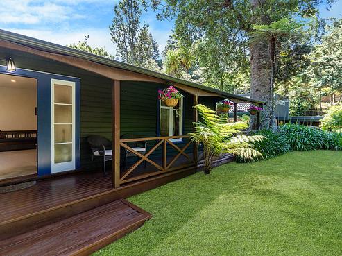 21 Taraire Road, Titirangi