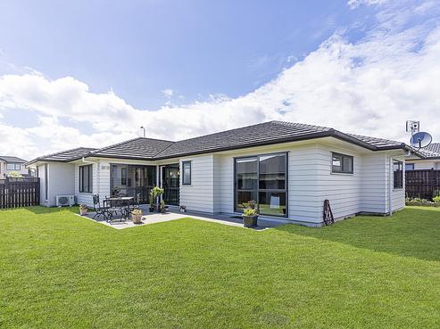 24 Scotsmoor Drive, Wattle Downs