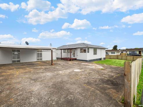 12 Sidey Avenue, Clover Park