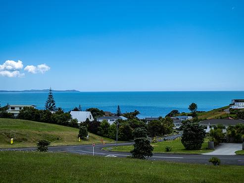 52 Dudley Crescent, Cable Bay