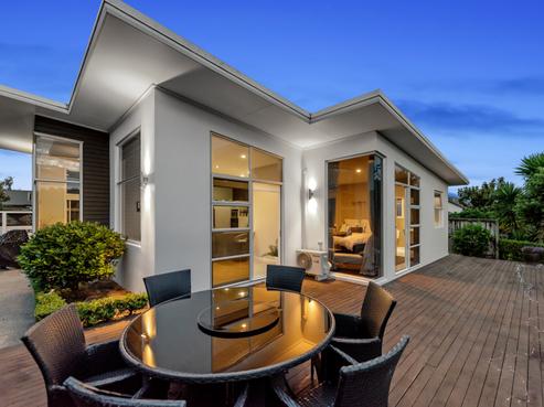 5 Oldfield Court, Huntington