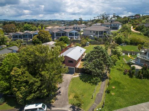 18 Shadon Place, Stanmore Bay