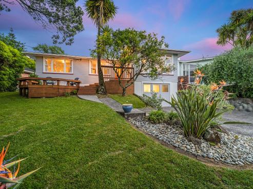 18 Mcclintock Road, Massey