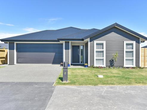 106 Petries Road, Woodend