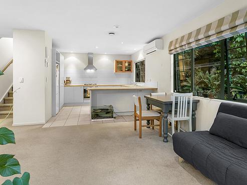 2/13 Eban Avenue, Hillcrest