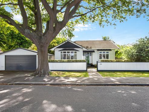 16 Massey Crescent, Saint Albans