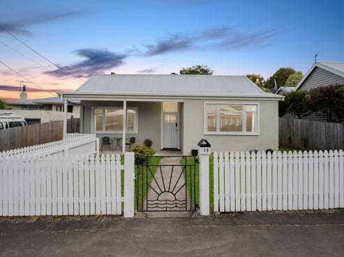 19 Hall Road, Sawyers Bay