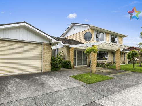 12 De Menech Grove, Avalon