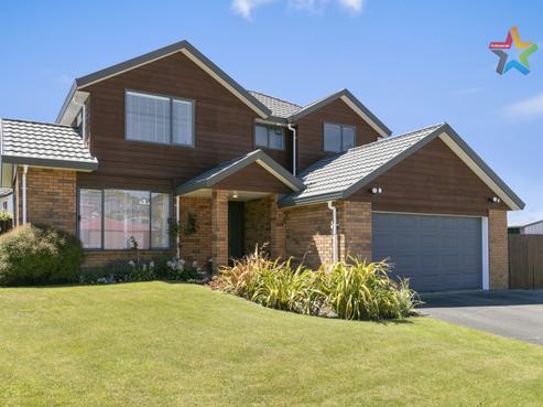 112 Redvers Drive, Belmont